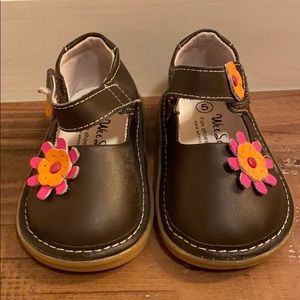 Wee Squeak shoes size 5